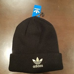 Adidas trefoil beanie